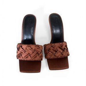 Women's Brown Woven Slide Sandals